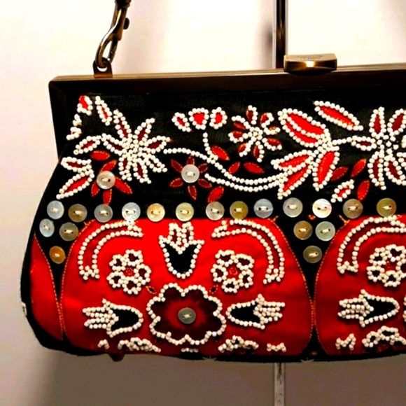 🎉 H.P🎉 ISABELLA FIORE small beaded bag - Picture 1 of 9